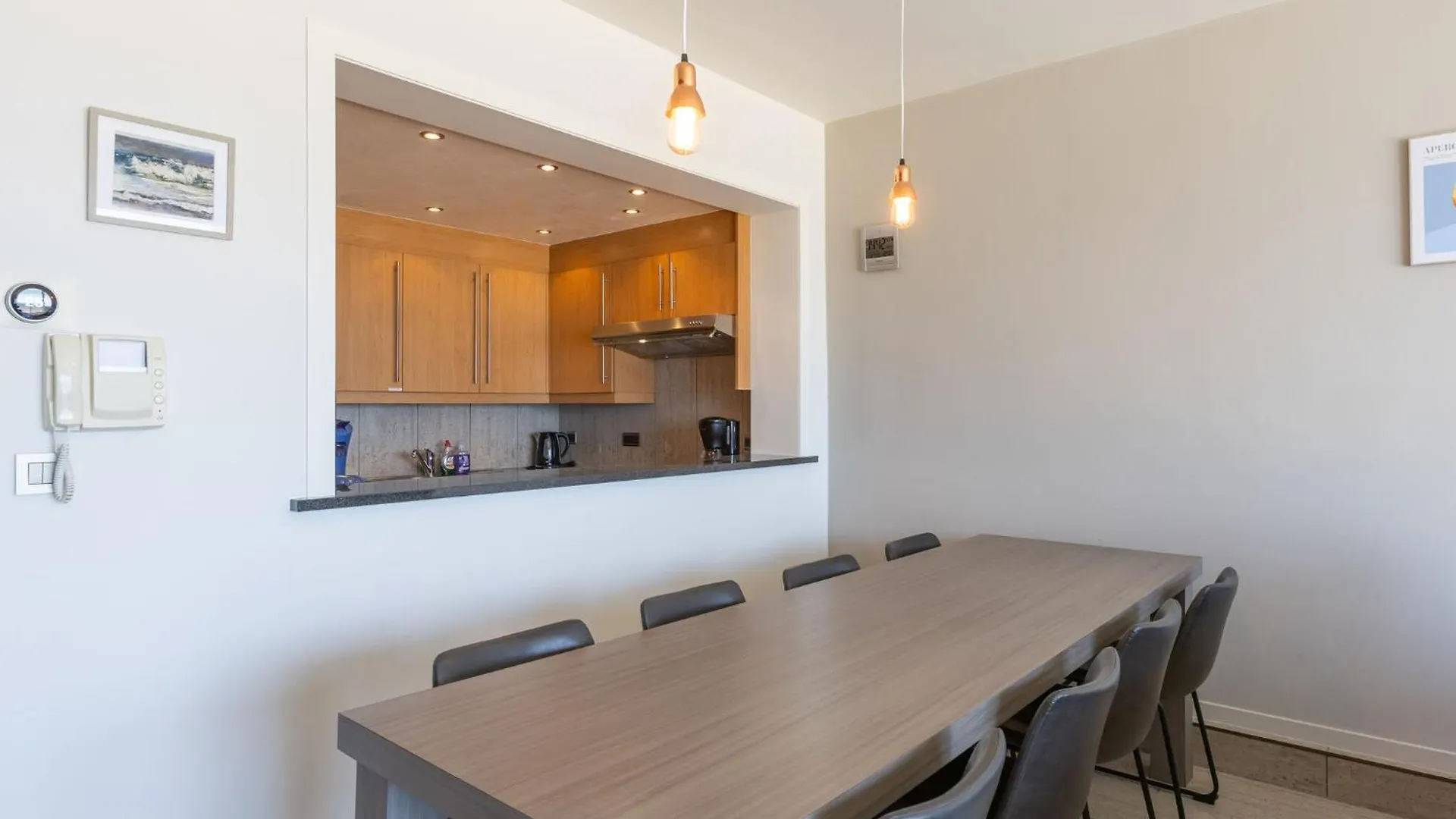 Spacious Apartment With Seaview Middelkerke