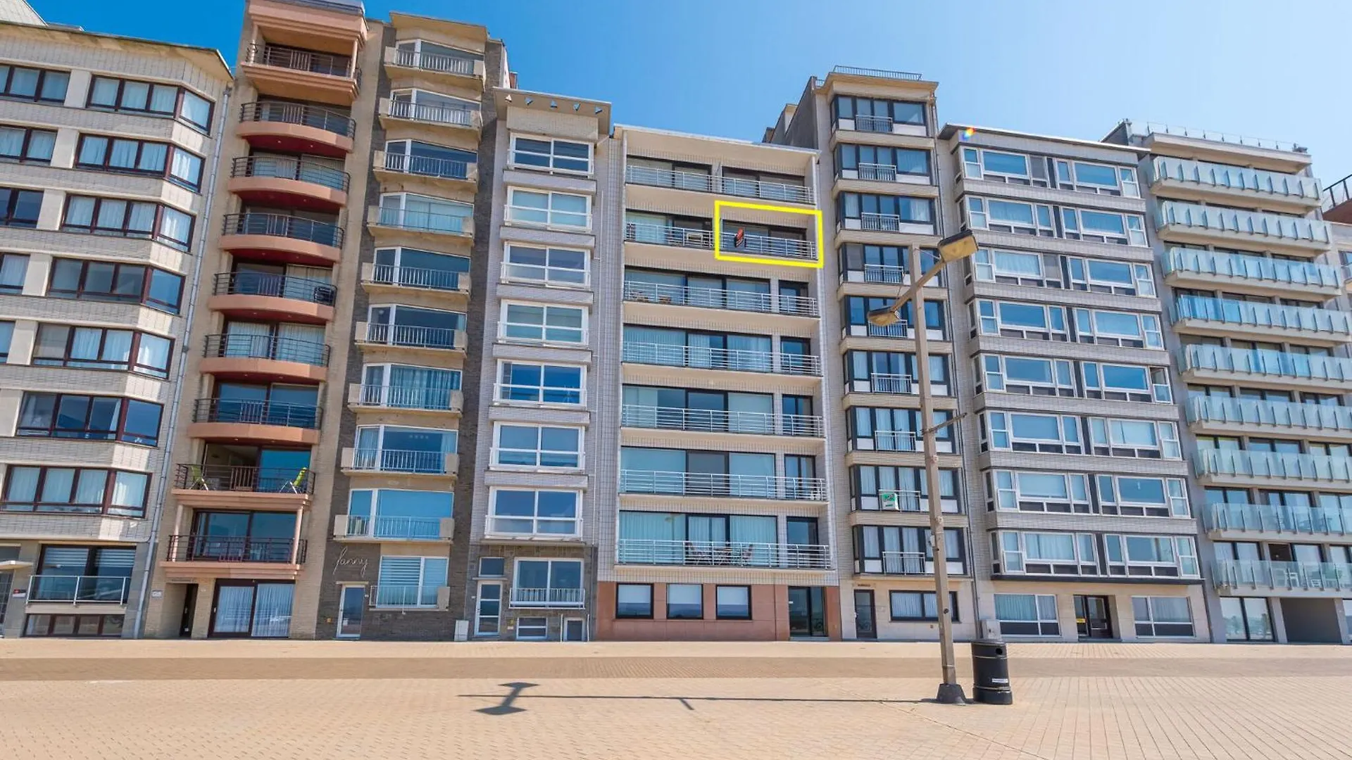 Spacious Apartment With Seaview Middelkerke